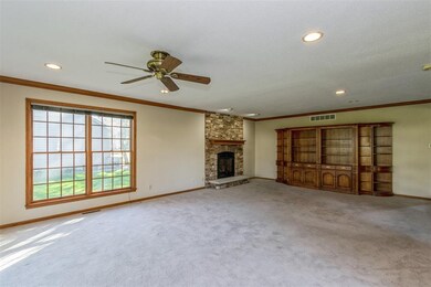 4880 Morelle Rd NE, Cedar Rapids, IA 52411 - photo 3