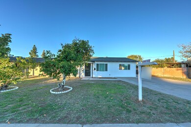 956 S Hobson-2