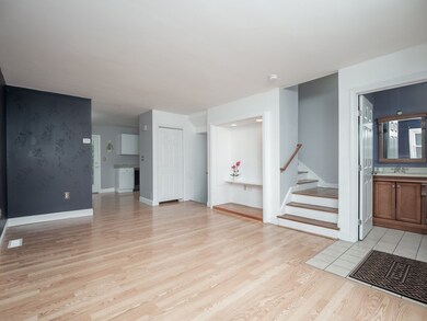 26 Farmland Rd unit A, Lowell, MA 01850 - photo 4