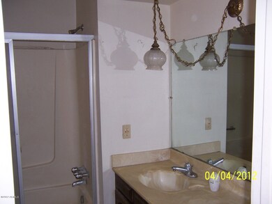 4831 E Pinto Dr unit 2, Eloy, AZ 85131 - photo 6