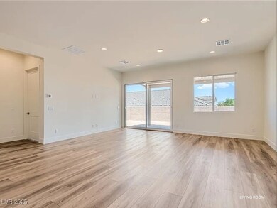 9316 Sierra de Luna Ct, Las Vegas, NV 89139 - photo 4
