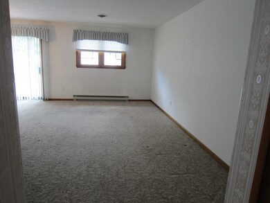 654 Katherine Ave, Ashland, OH 44805 - photo 5