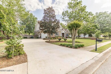 114 Vinings Place Dr 1