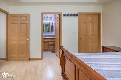 Master Bedroom_DMD_6162-SMALL