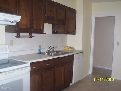 1281 Menna St, Jacksonville, FL 32205 - photo 3