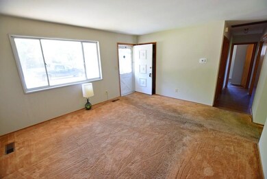 2814 W 18th St, Anderson, IN 46011 - photo 4