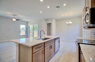 861 Farmhouse Trail, New Braunfels, TX 78130 - photo 5