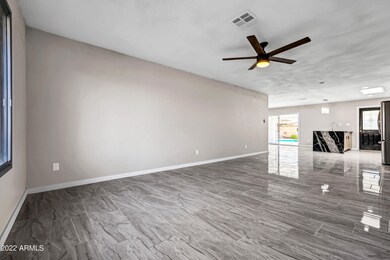 3309 W Cholla St-6