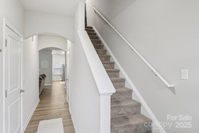 8041 Alderton Ln, Charlotte, NC 28215 - photo 4