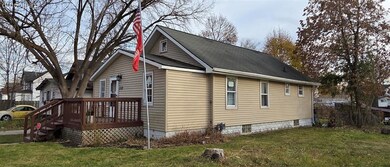 205 Hughes Ave, Pontiac, MI 48341 - photo 4