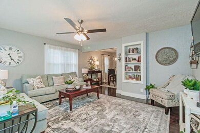 709 NW 10th St, Bentonville, AR 72712 - photo 3