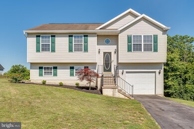 191 Mercedes Dr, Martinsburg, WV 25404 - photo 2