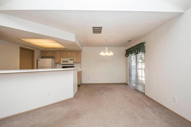 Dining Area & Kitchen