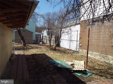 129 E Railroad St, Saint Clair, PA 17970 - photo 4