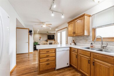 3703 Prince Dr SW, Cedar Rapids, IA 52404 - photo 7