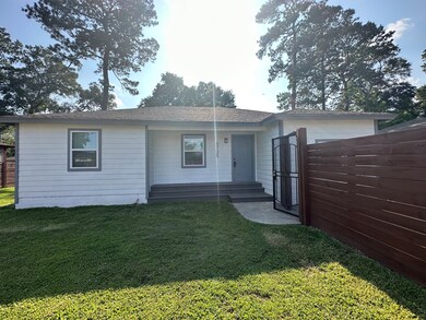 6705 Covington Dr, Houston, TX 77091 - photo 2