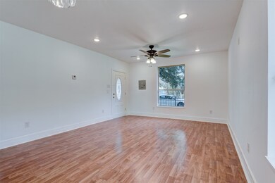 106 Foyce St, Houston, TX 77022 - photo 5