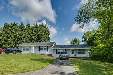 1147 & 1135 S Cox St unit A & B, Asheboro, NC 27203 - photo 2