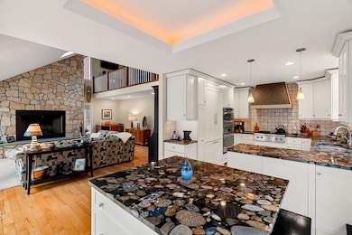 303 Road Round the Rd, Enfield, NH 03748 - photo 6