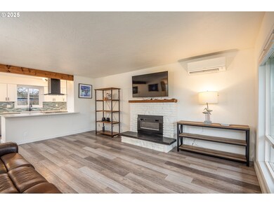 860 Maxwell Rd, Eugene, OR 97404 - photo 5