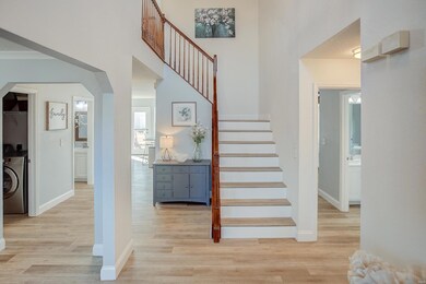 2-Story Foyer with open staircase