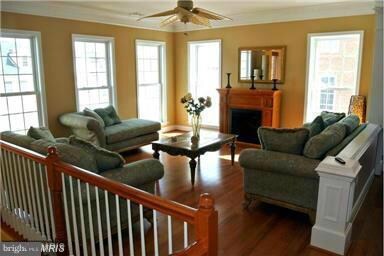14742 Potomac Branch Dr unit 476A, Woodbridge, VA 22191 - photo 2