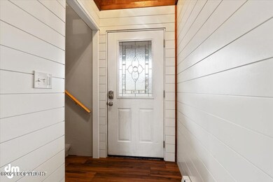 1710 Greendale Dr, Anchorage, AK 99504 - photo 3