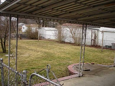 4001 Virginia Cir E, Columbus, OH 43213 - photo 5