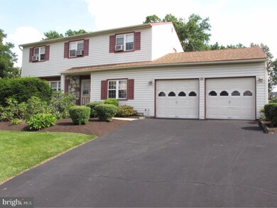 496 Penrose Ln, Warminster, PA 18974 - photo 2