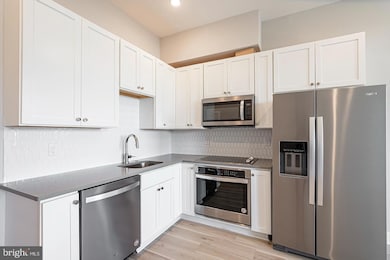 1946 N 6th St unit 2, Philadelphia, PA 19122 - photo 2