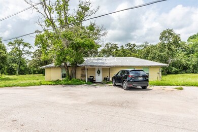 1406 W Parkwood Ave, Friendswood, TX 77546 - photo 6