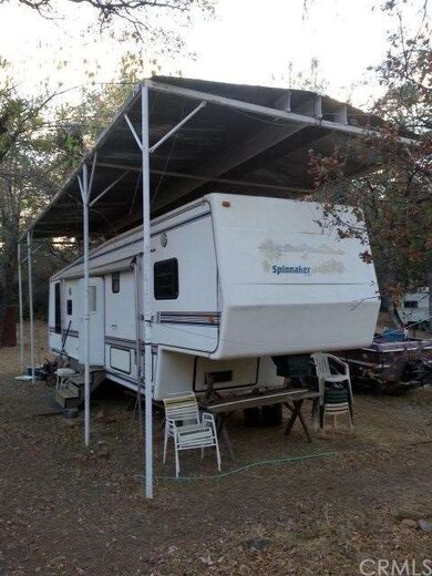 40 ft. 5th wheel with canopy
