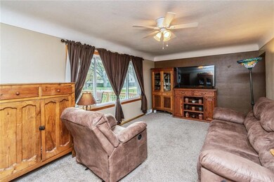 4016 E 28th St, Des Moines, IA 50317 - photo 5