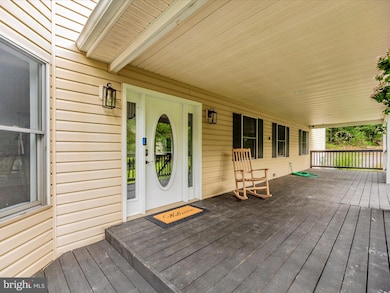 2804 Hollingsworth Rd, Reisterstown, MD 21136 - photo 3