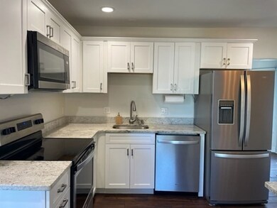 7 Barton St unit 2, Salem, MA 01970 - photo 2