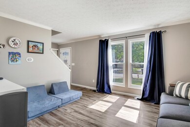 5_living room