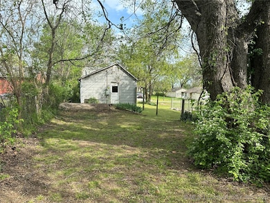 221 S Elm St, Chelsea, OK 74016 - photo 3