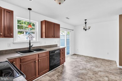 457 Thompson St, Strasburg, VA 22657 - photo 7