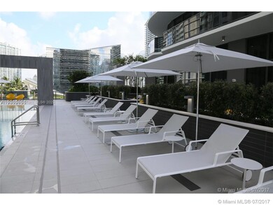 55 SW 9th St unit 3409, Miami, FL 33130 - photo 5