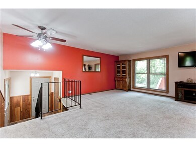 52 Julia Ann Dr NW, Cedar Rapids, IA 52405 - photo 4