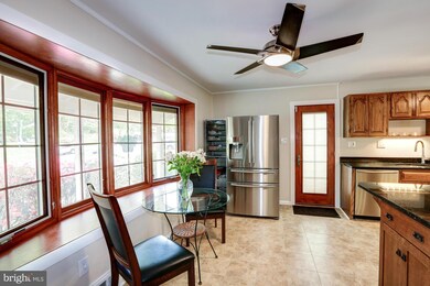 4520 Bestor Dr, Rockville, MD 20853 - photo 5