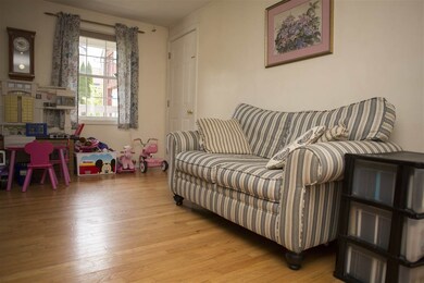 335 Arah St, Manchester, NH 03104 - photo 5