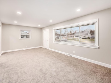 2475 Swansea Rd, Columbus, OH 43221 - photo 5