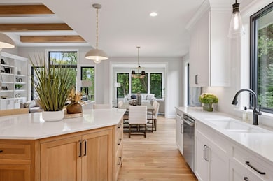 592 Harbor Ct, Shoreview, MN 55126 - photo 5