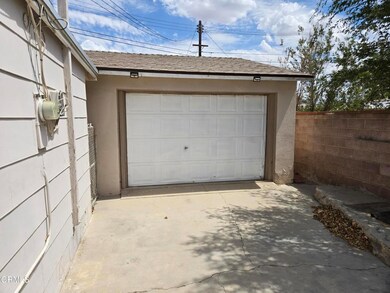 44226 2nd St E, Lancaster, CA 93535 - photo 2