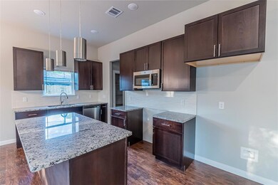 412 S Mcentire Ct, Fort Worth, TX 76108 - photo 3