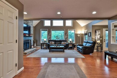 005-Foyer-2