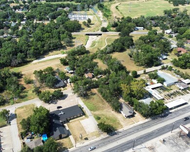 1001 E Henderson St, Cleburne, TX 76031 - photo 5