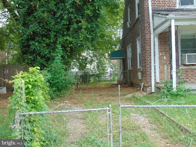 2870 Kansas Rd, Camden, NJ 08104 - photo 5