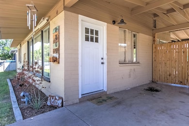 1805 N 19th Pl-5